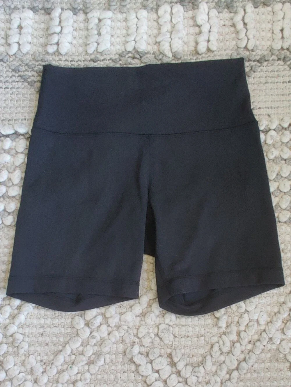 Lululemon Wunder Train High-Rise Short 6